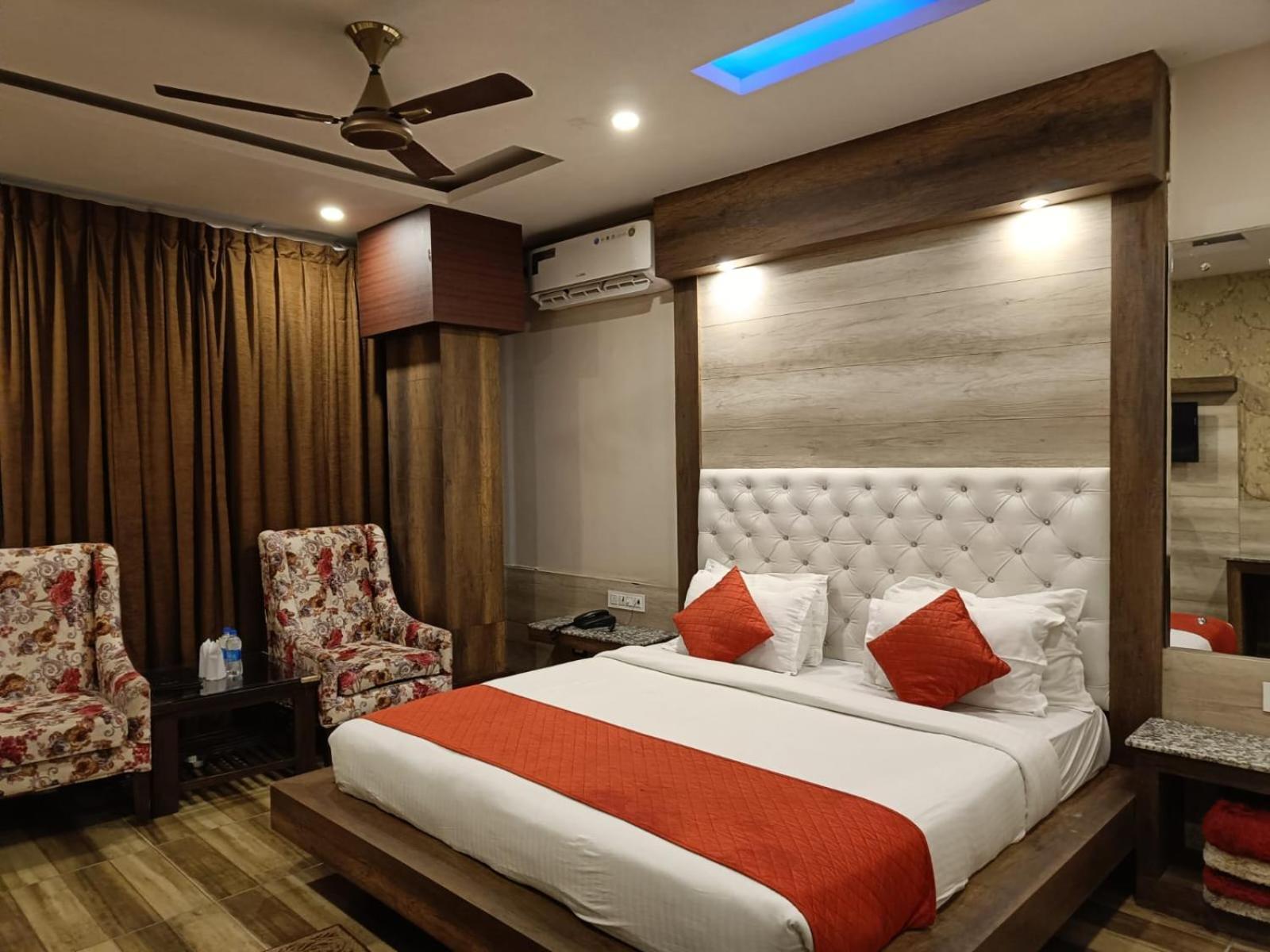 King Castle Mcleodganj-Centrally Heated And Air Cooled- Near Mall Road - Free Parking Dharamshala Exterior foto